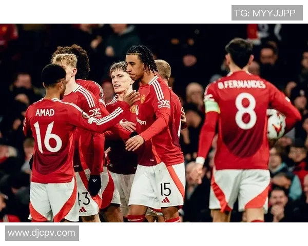 曼联历史上那些令人瞩目的足球明星转会回顾